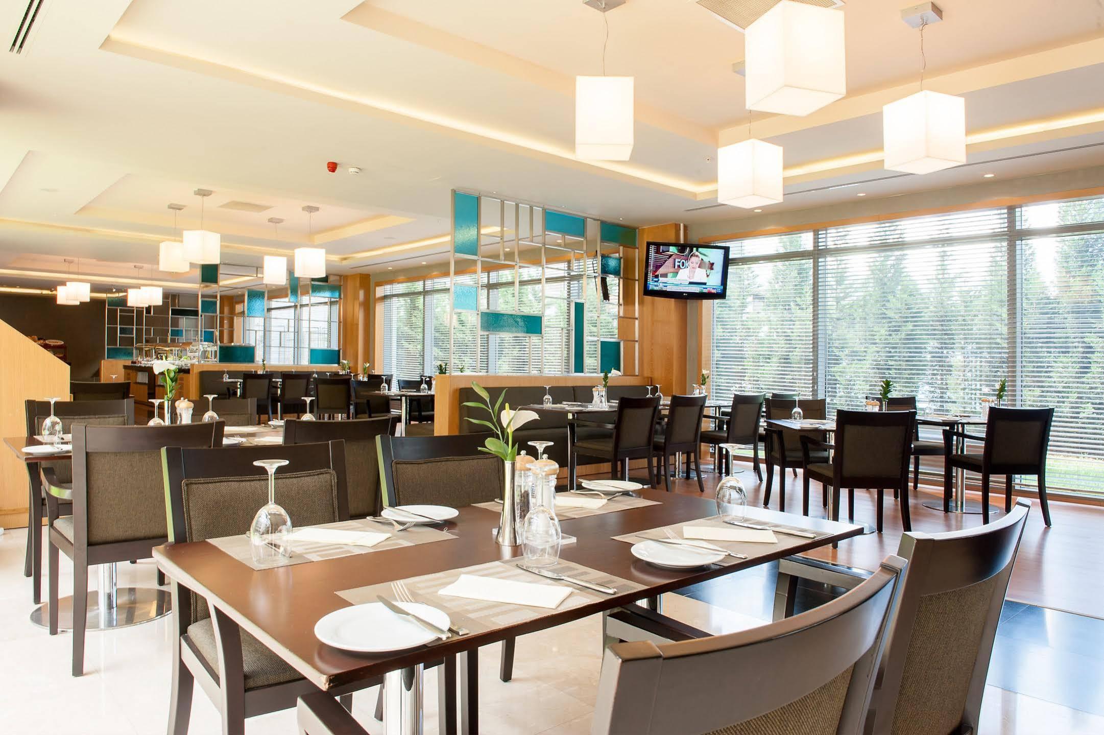 Hotel Isg Sabiha Gökçen Airport 4*